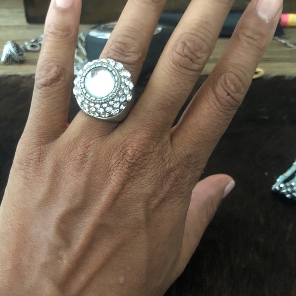 Silver ring - Picture 3 of 3